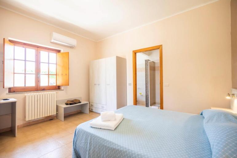 Hotel La Fattoria Sul Mare Capo Vaticano Oda fotoğraf